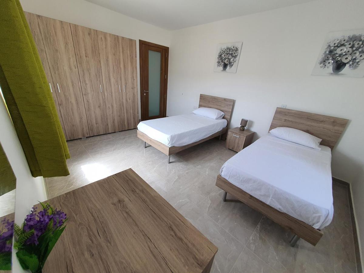 Pretty 2 Bedroom Apartment With Shared Pool St. Paul's Bay Exterior photo