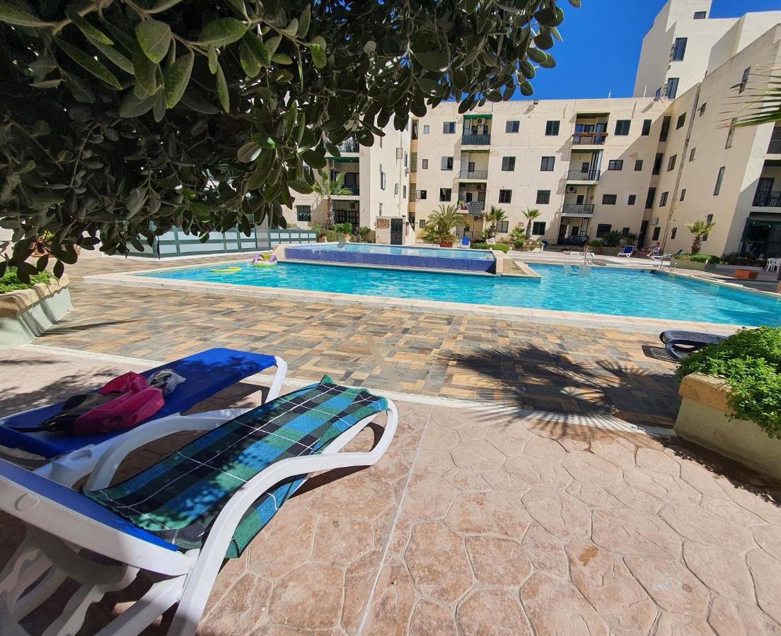 Pretty 2 Bedroom Apartment With Shared Pool St. Paul's Bay Exterior photo