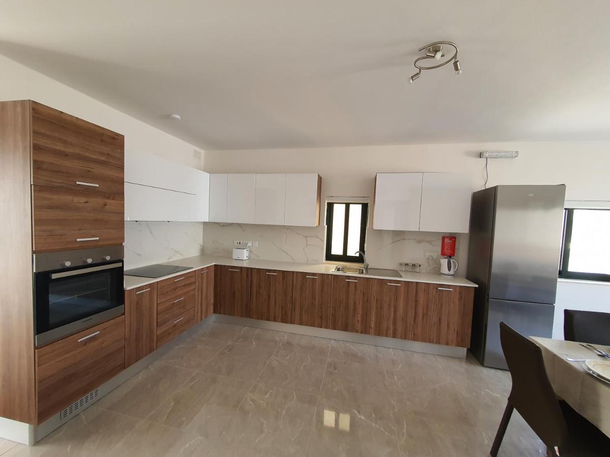 Pretty 2 Bedroom Apartment With Shared Pool St. Paul's Bay Exterior photo